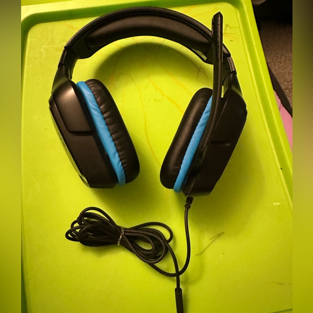 Logitech G-432 wired gaming headset